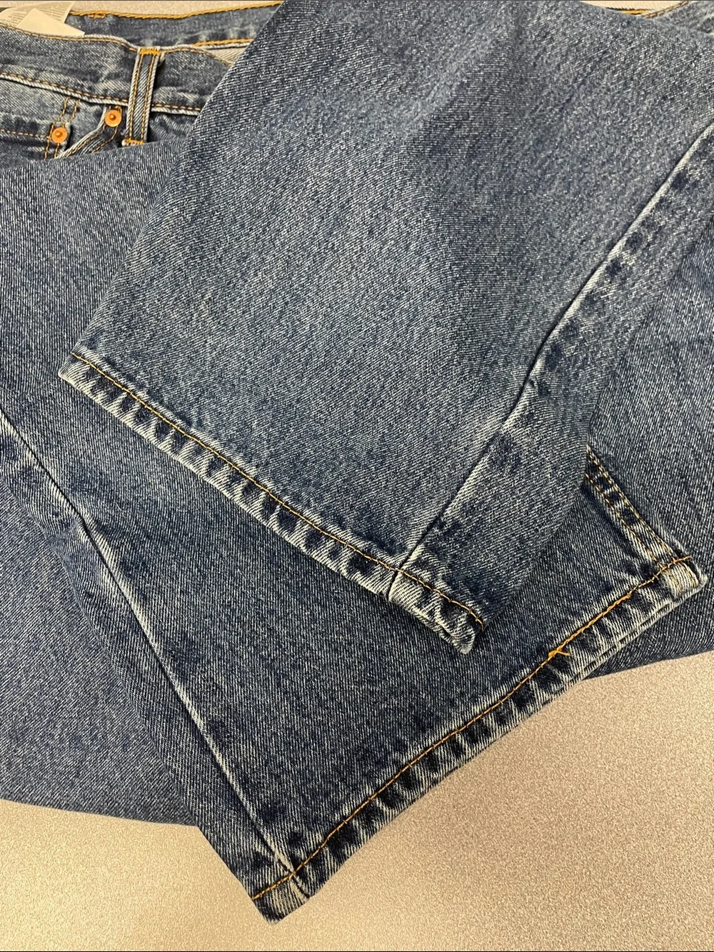 Levi's 505 Straight Leg Men's Jeans in Medium Blue Denim 42x32